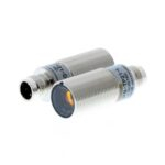 E3FB-TP21 SENSOR FOTOELETRICO TUBULAR M18, METALICO, BARREIRA ALCANCE DE 20M AJUSTAVEL PNP